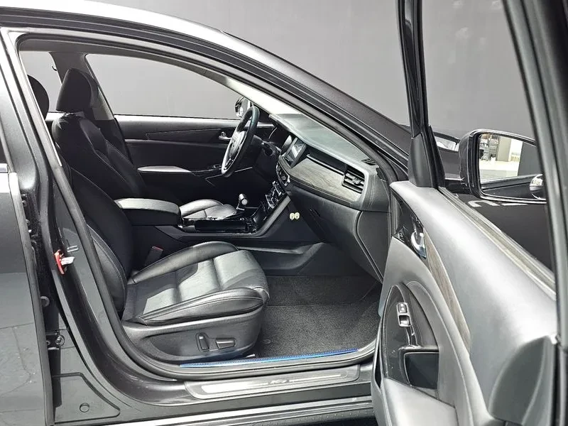 Kia K7 3.0 Lpi Standard, снимка 11 - Автомобили и джипове - 55000277