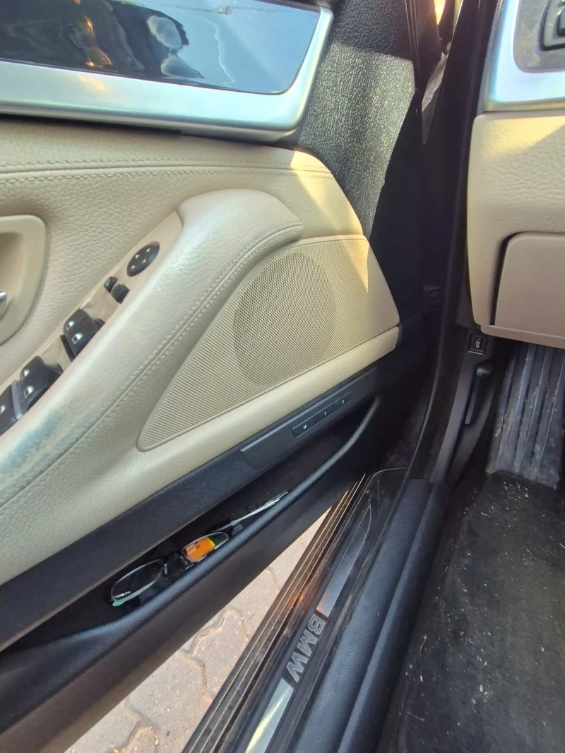 BMW 523 3.0, снимка 9 - Автомобили и джипове - 55160153