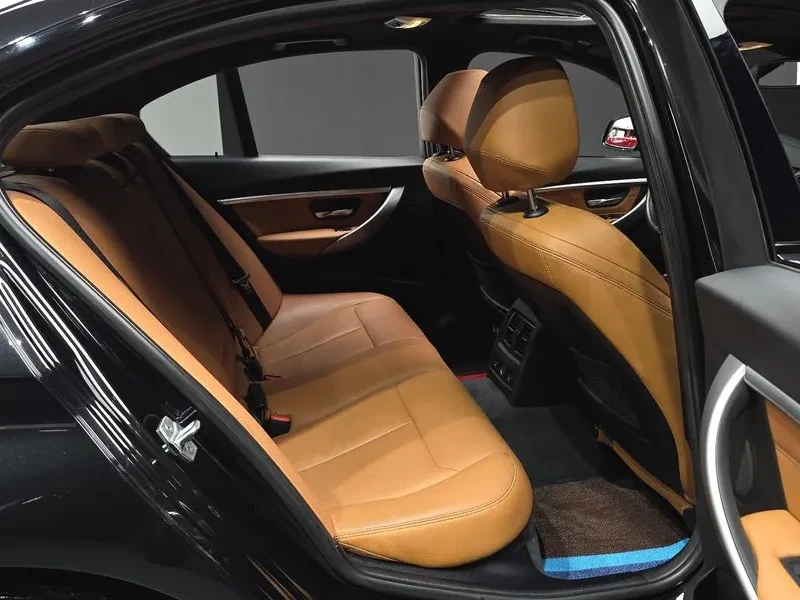 BMW 330 ///M PACK, снимка 11 - Автомобили и джипове - 56497517