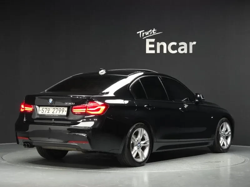 BMW 330 ///M PACK, снимка 2 - Автомобили и джипове - 56497517