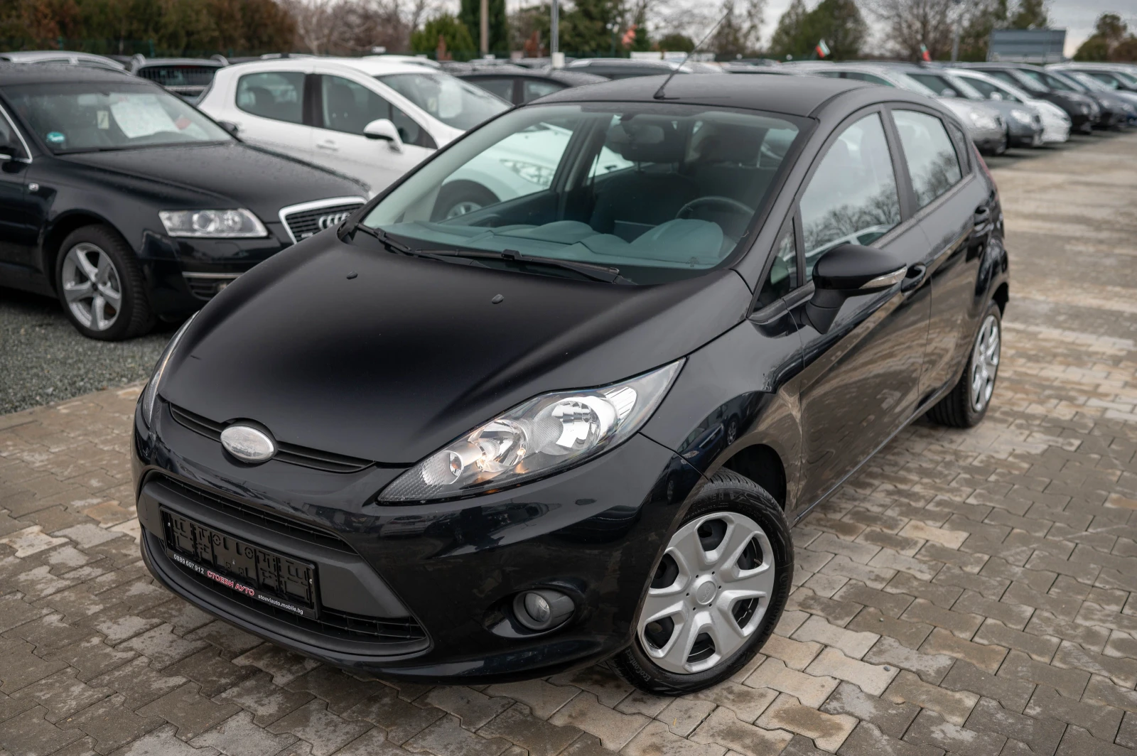 Ford Fiesta 1.3* 2010г* бензин - изображение 2