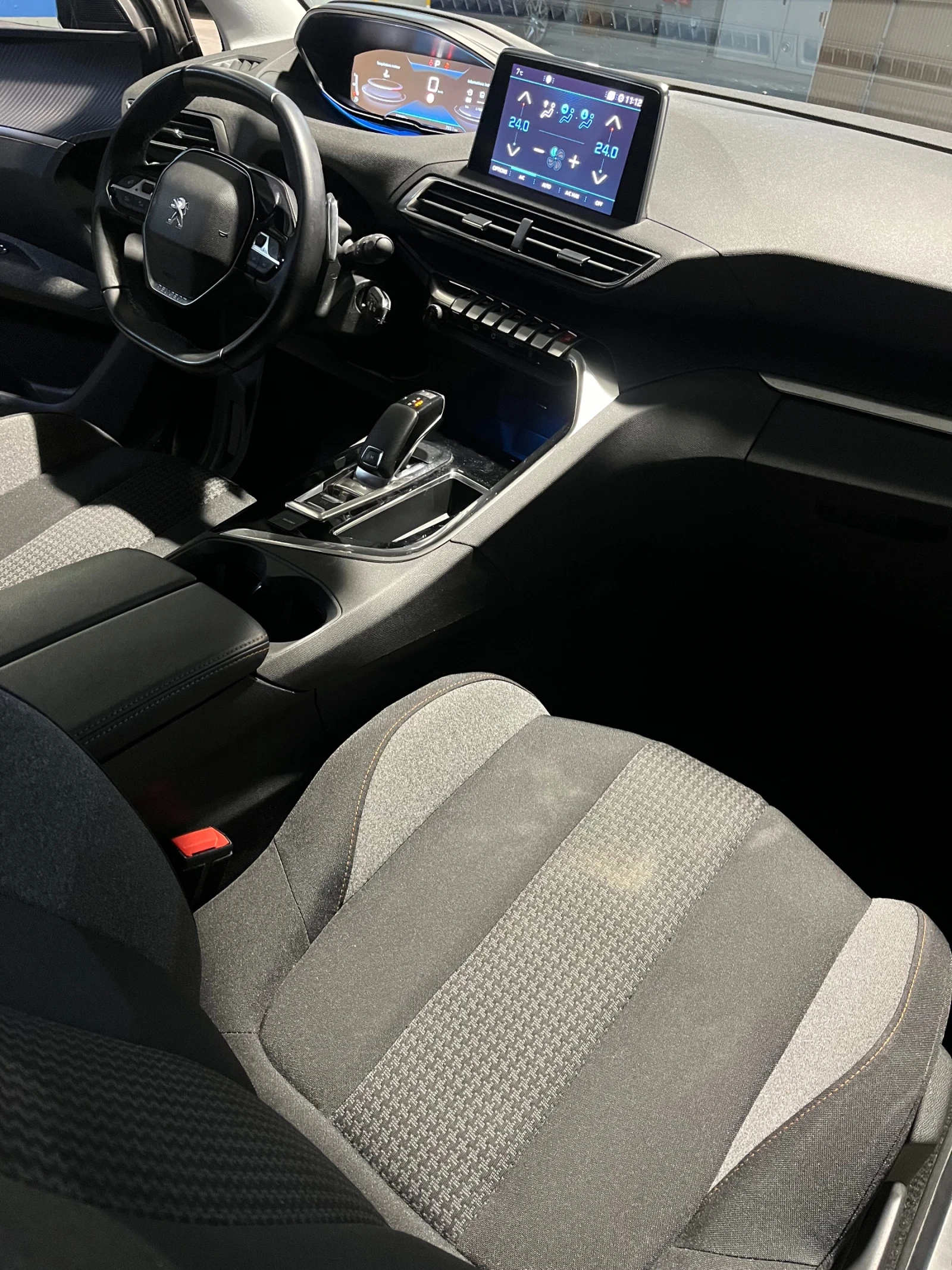 Peugeot 3008 НОВ ВНОС* * * НАЛИЧНА* * * 53000км - изображение 8
