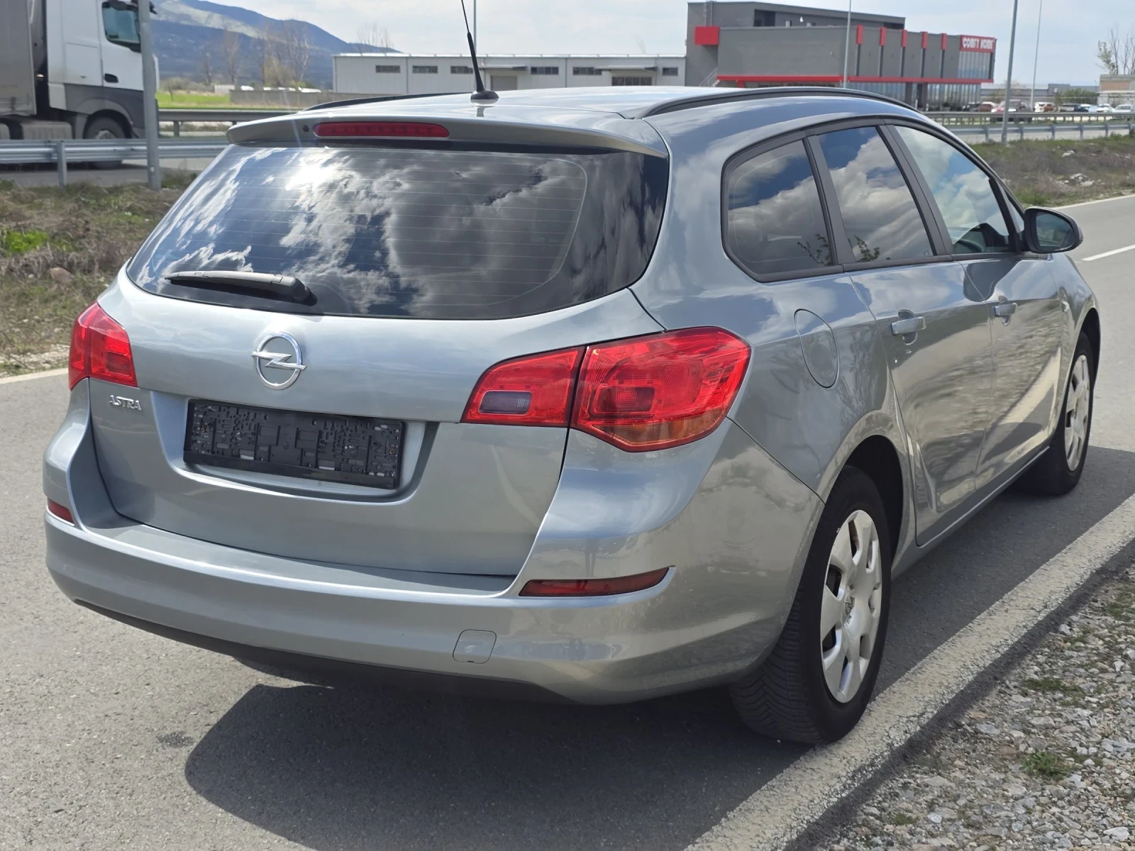Opel Astra 1.4/BENZIN/NOVA - изображение 5