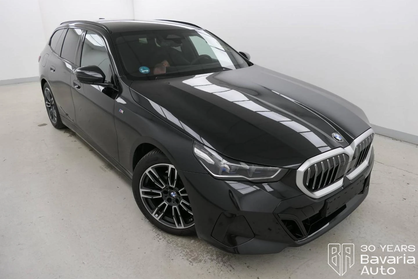 BMW 520 d Touring M Sport Paket - изображение 4