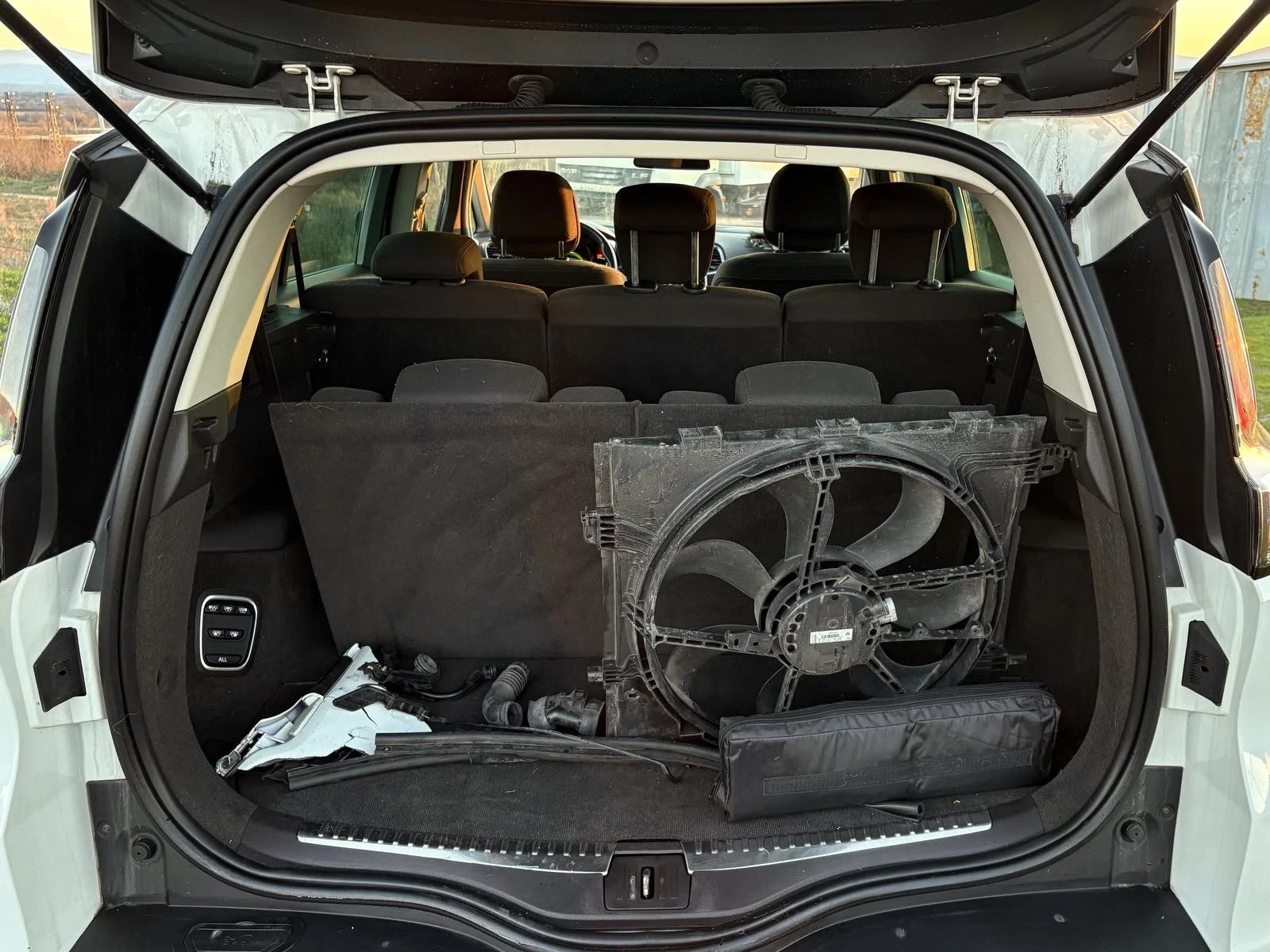 Renault Espace 1.6DCI 7�����  �������� 139 000�� | Mobile.bg � ����������� 14