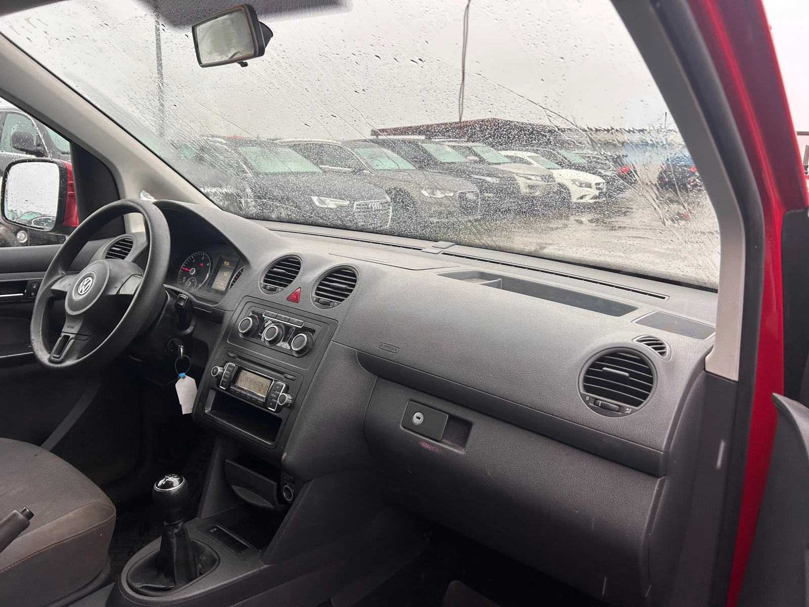 VW Caddy 1.6TDI 4+ 1 EURO 5 | Mobile.bg � ����������� 12