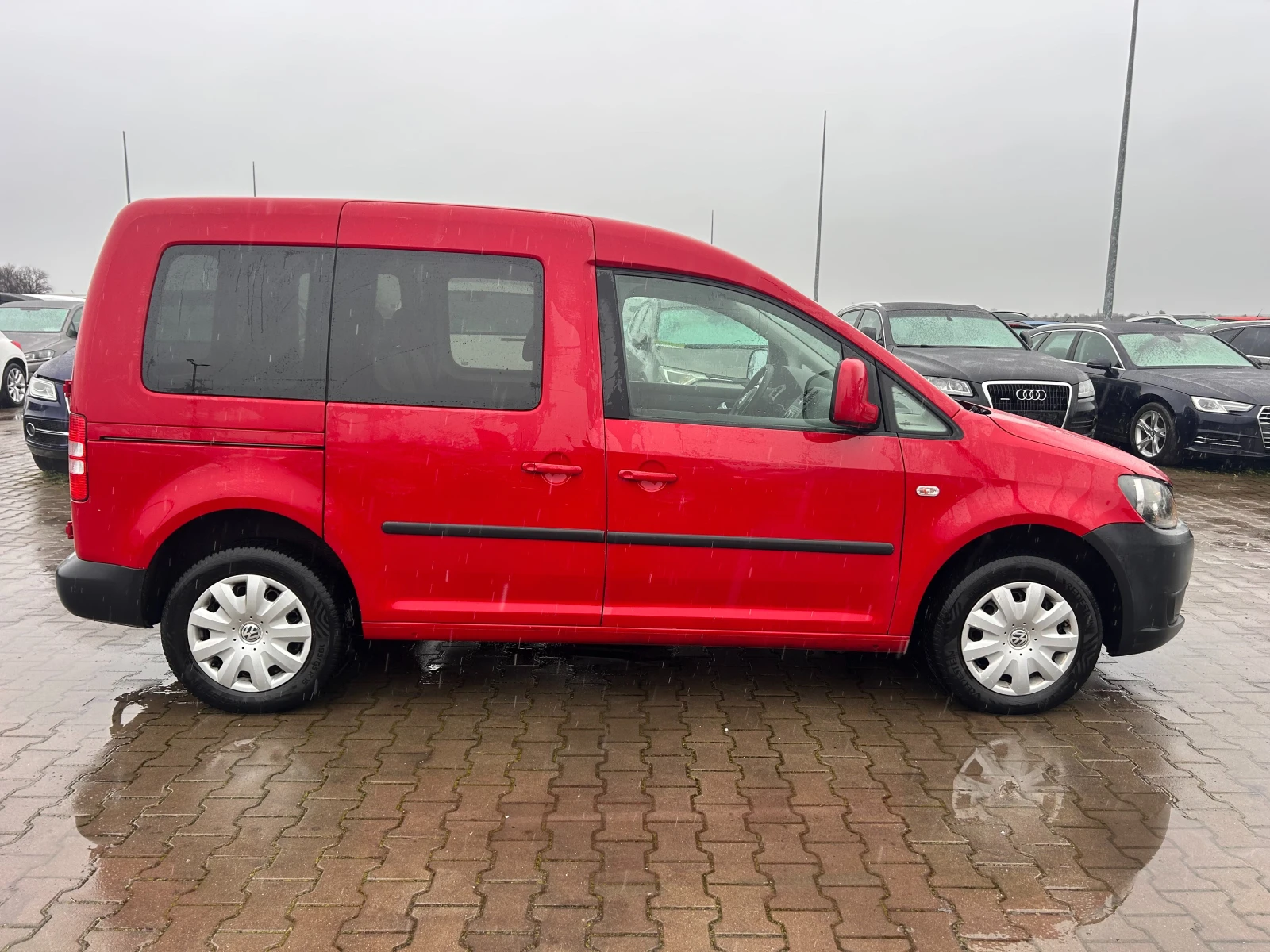 VW Caddy 1.6TDI 4+ 1 EURO 5 - изображение 5