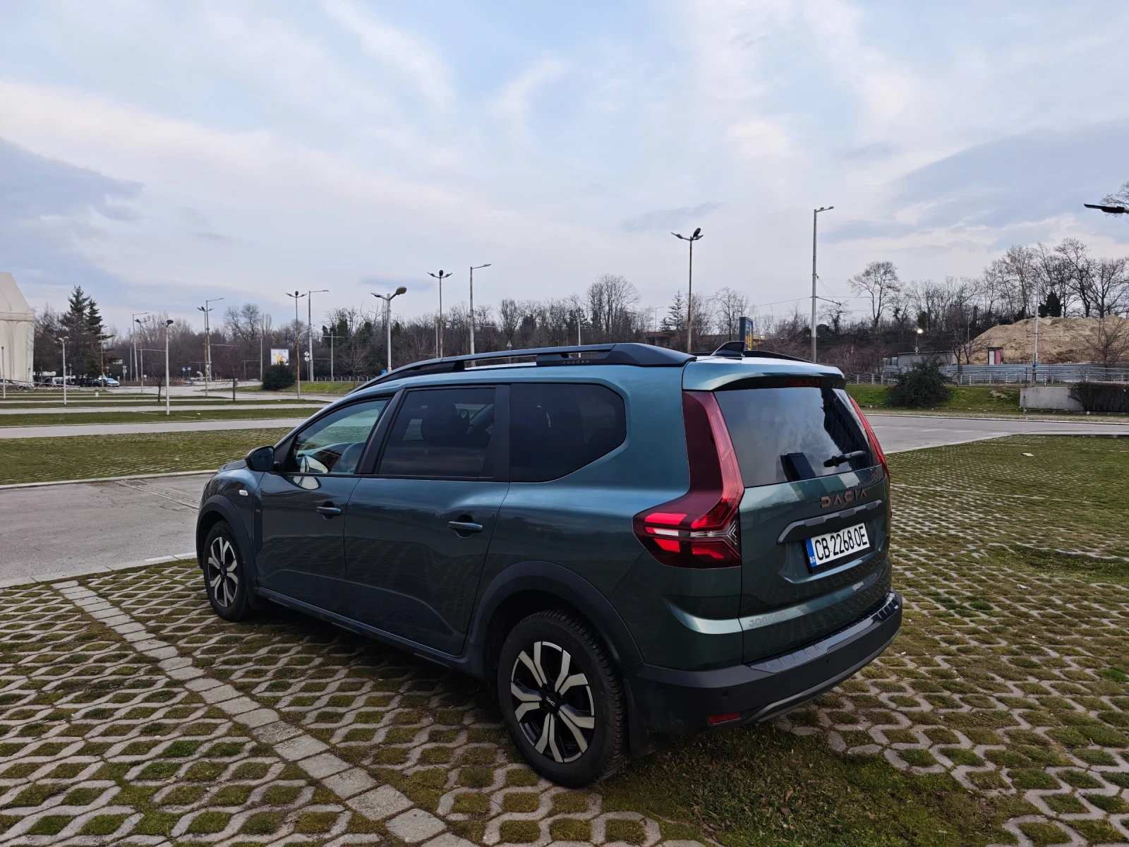 Dacia Jogger пакет Extreme, Бензин/Газ, снимка 4 - Автомобили и джипове - 53728016