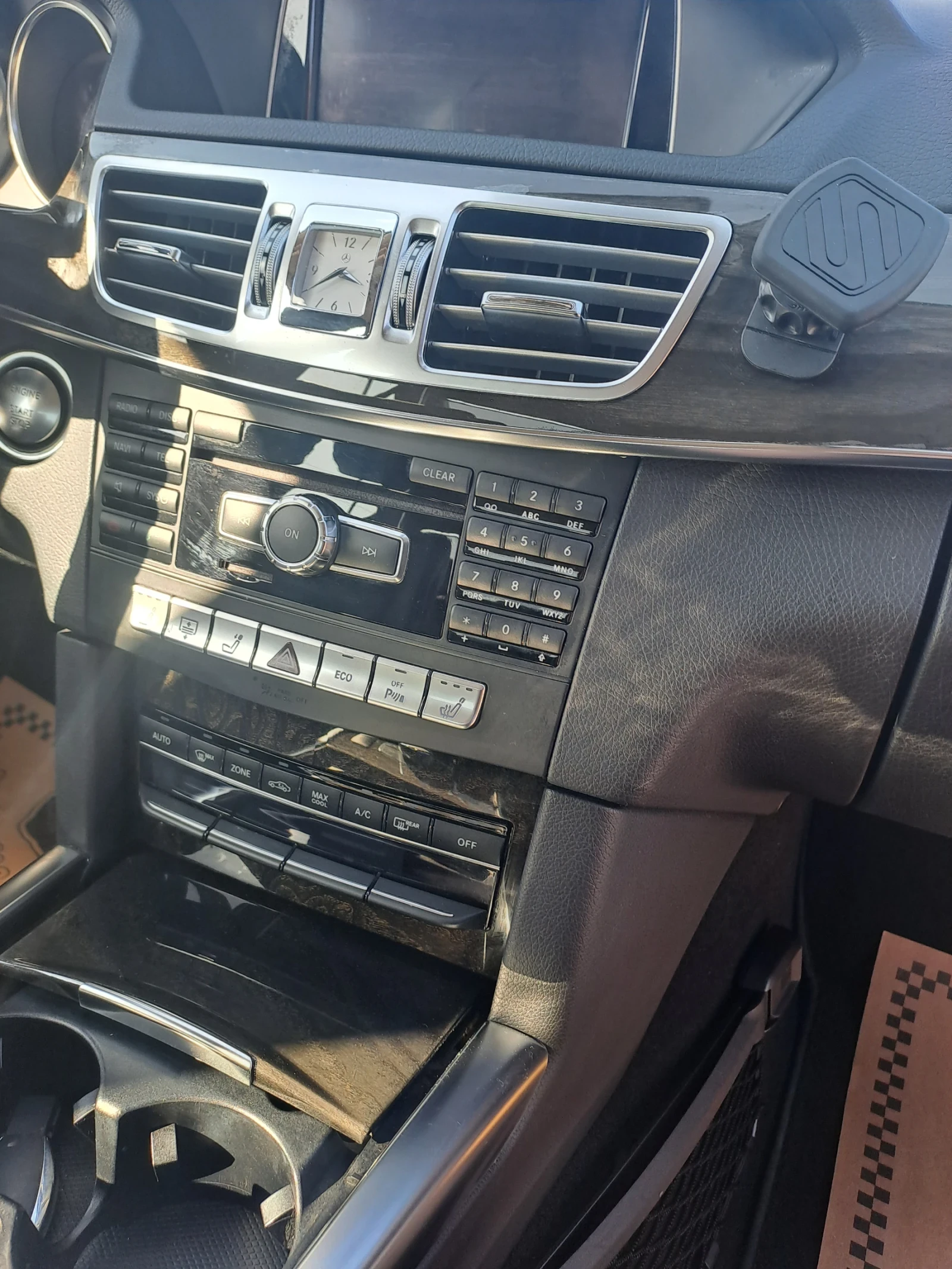 Mercedes-Benz E 250, снимка 8 - Автомобили и джипове - 53822035