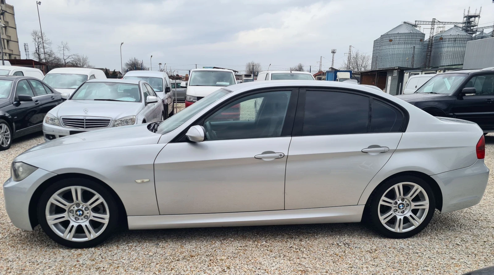 BMW 320 D M paket , снимка 8 - Автомобили и джипове - 53893901