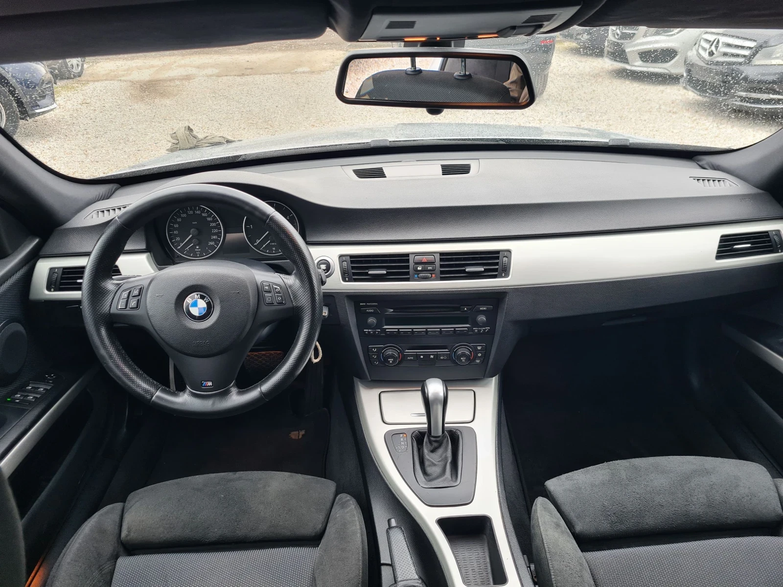 BMW 320 D M paket , снимка 11 - Автомобили и джипове - 53893901