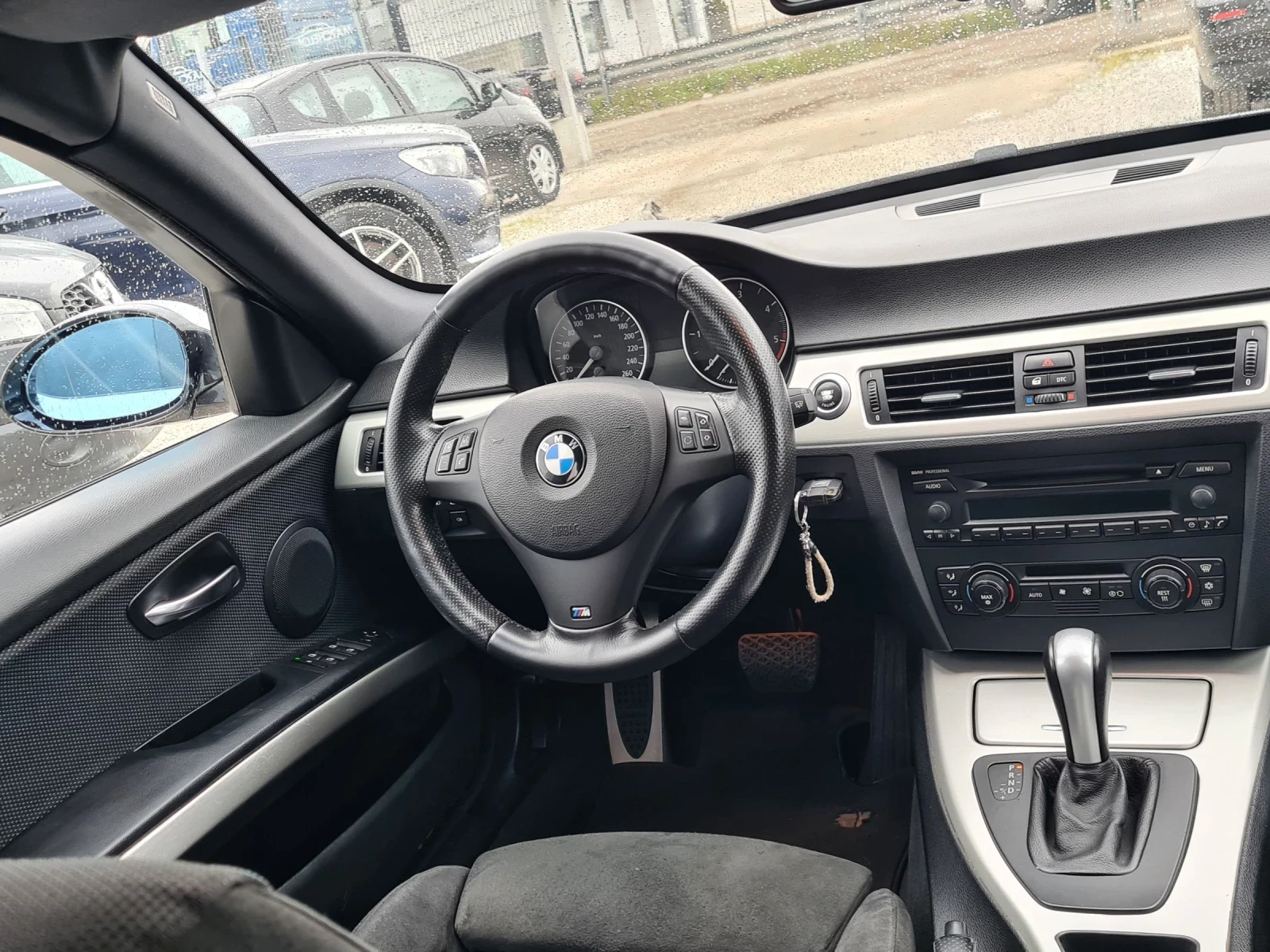 BMW 320 D M paket , снимка 10 - Автомобили и джипове - 53893901