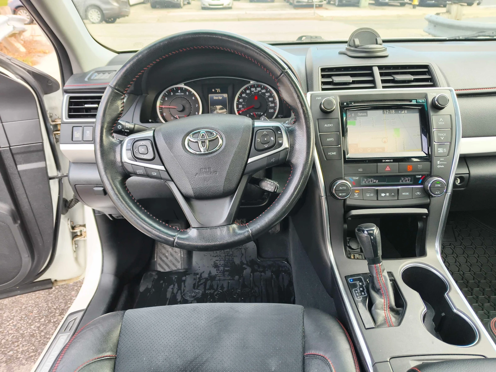 Toyota Camry ПРЕДНО * ЕЛ САЛОН * КАМЕРА * СЕРВИЗНА ИСТОРИЯ * , снимка 9 - Автомобили и джипове - 54099533