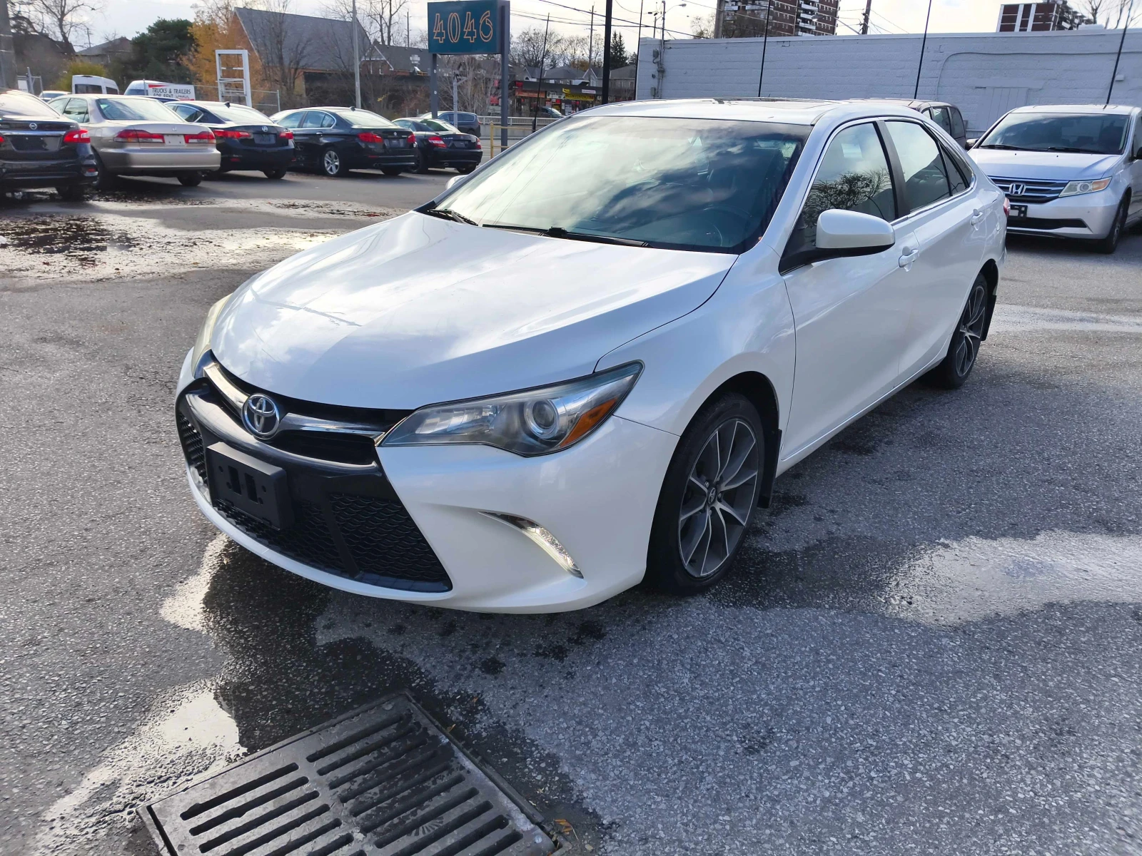 Toyota Camry ПРЕДНО * ЕЛ САЛОН * КАМЕРА * СЕРВИЗНА ИСТОРИЯ * 