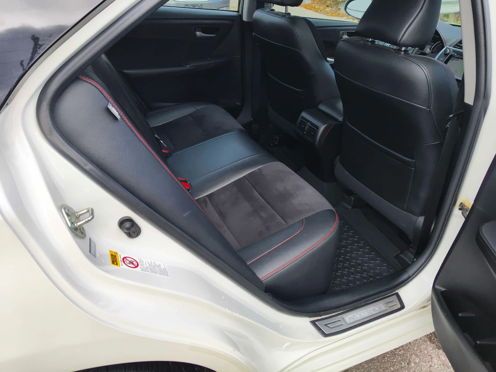 Toyota Camry ПРЕДНО * ЕЛ САЛОН * КАМЕРА * СЕРВИЗНА ИСТОРИЯ * , снимка 13 - Автомобили и джипове - 54099533