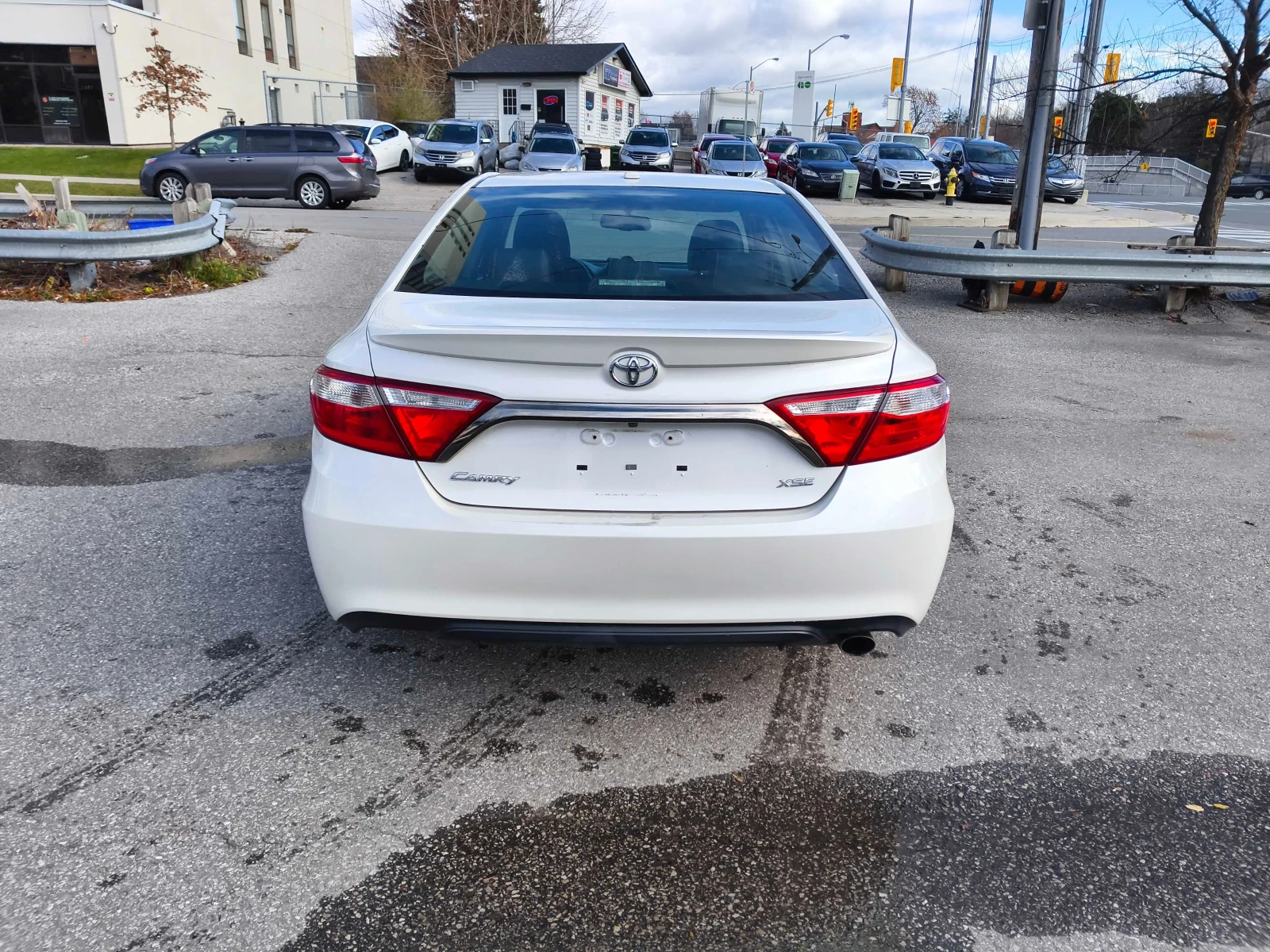 Toyota Camry ПРЕДНО * ЕЛ САЛОН * КАМЕРА * СЕРВИЗНА ИСТОРИЯ * , снимка 5 - Автомобили и джипове - 54099533