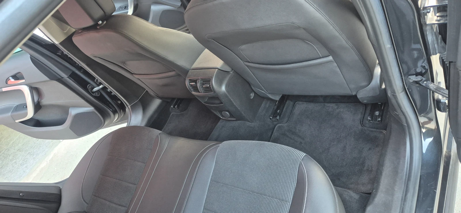 Opel Insignia, снимка 13 - Автомобили и джипове - 54162899