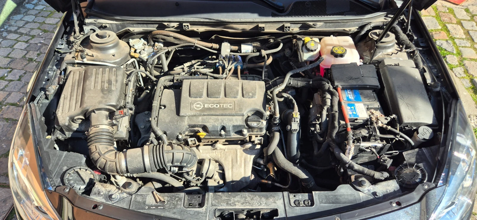 Opel Insignia, снимка 6 - Автомобили и джипове - 54162899