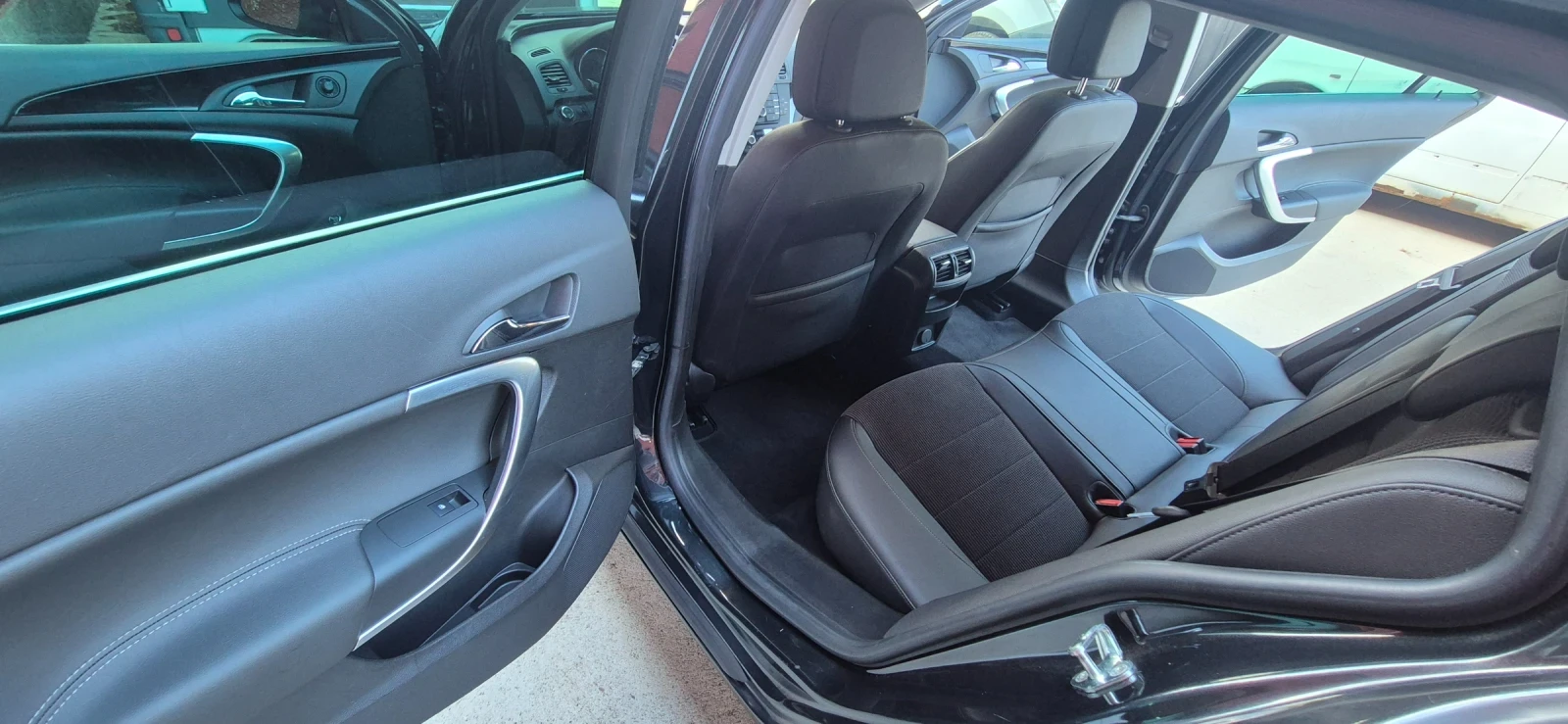 Opel Insignia, снимка 9 - Автомобили и джипове - 54162899