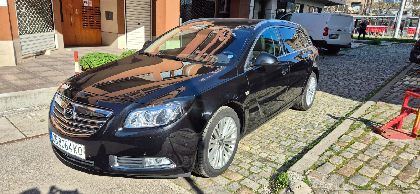 Opel Insignia, снимка 3 - Автомобили и джипове - 54162899