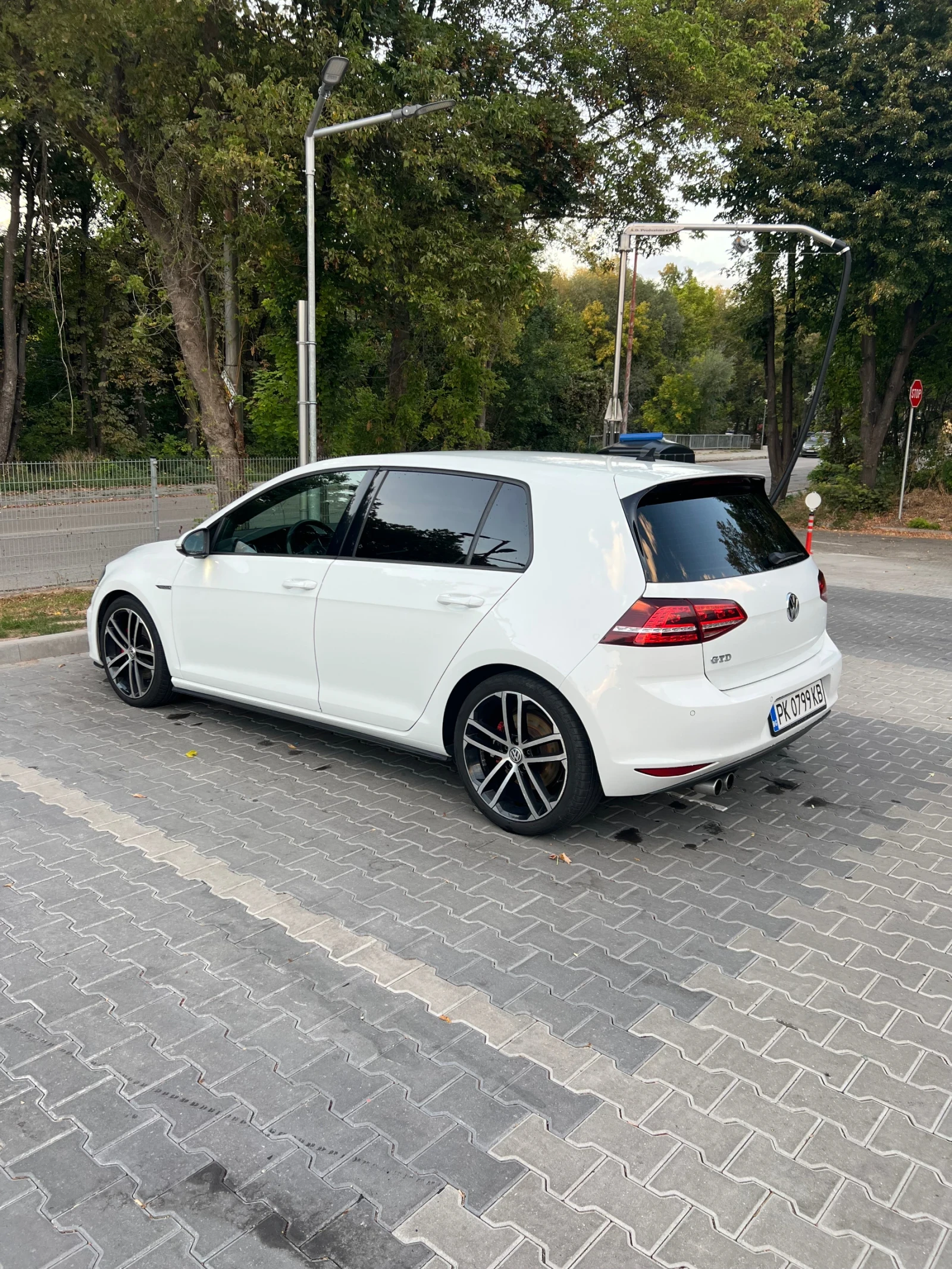 VW Golf, снимка 3 - Автомобили и джипове - 54236257