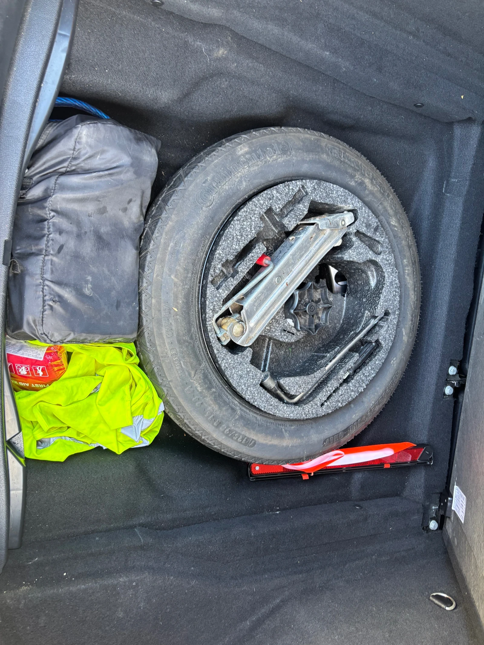 Mercedes-Benz CLA 180, снимка 11 - Автомобили и джипове - 54504936
