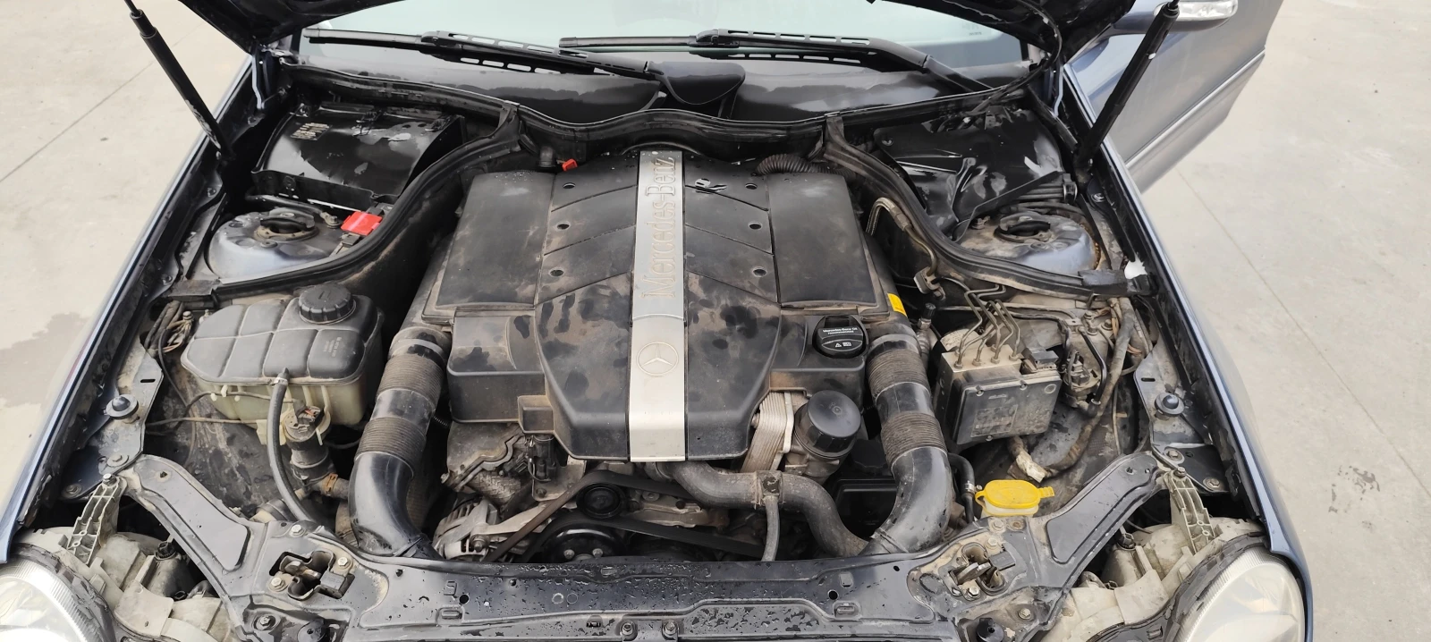 Mercedes-Benz CLK 320, снимка 13 - Автомобили и джипове - 54530244