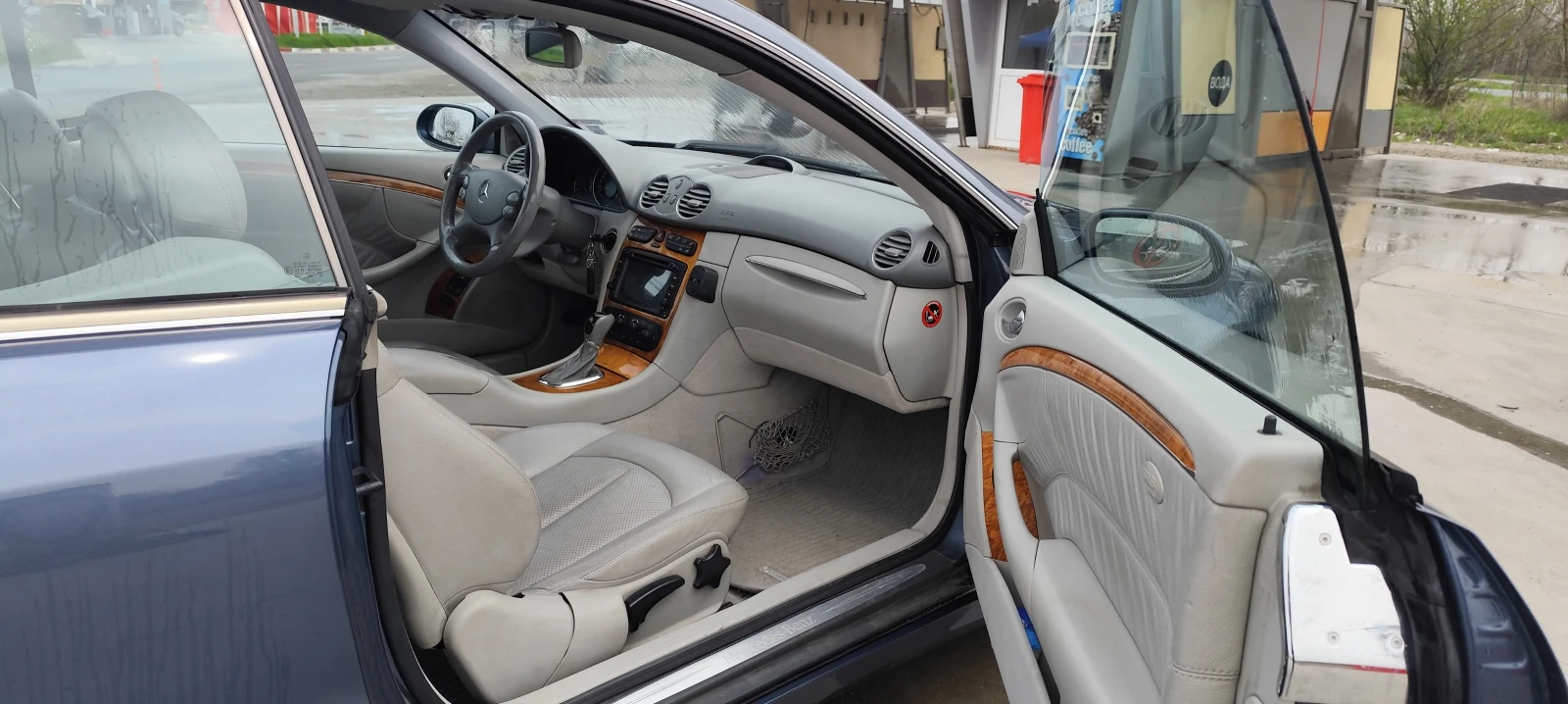 Mercedes-Benz CLK 320, снимка 12 - Автомобили и джипове - 54530244