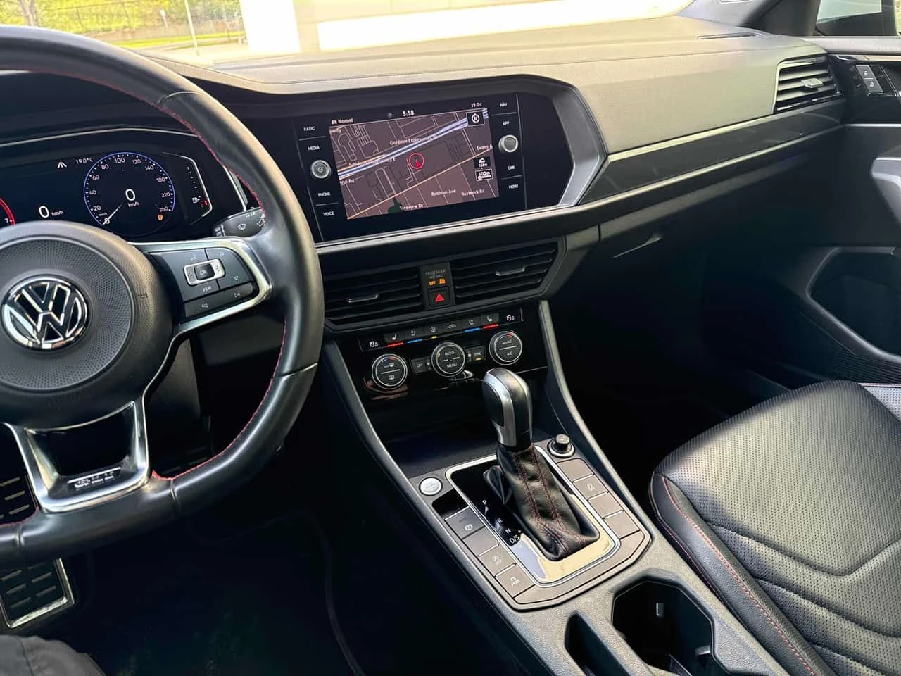 VW Jetta * GLI * CARFAX * ЦЕНА ДО БГ, снимка 8 - Автомобили и джипове - 54606975