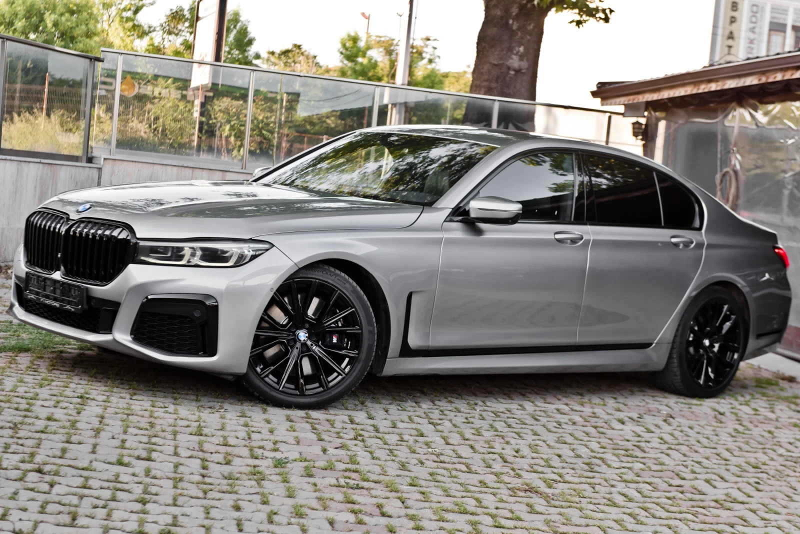 BMW 740 d/X-Drive/M/MHEV/HUD/LED/20, снимка 3 - Автомобили и джипове - 54702781