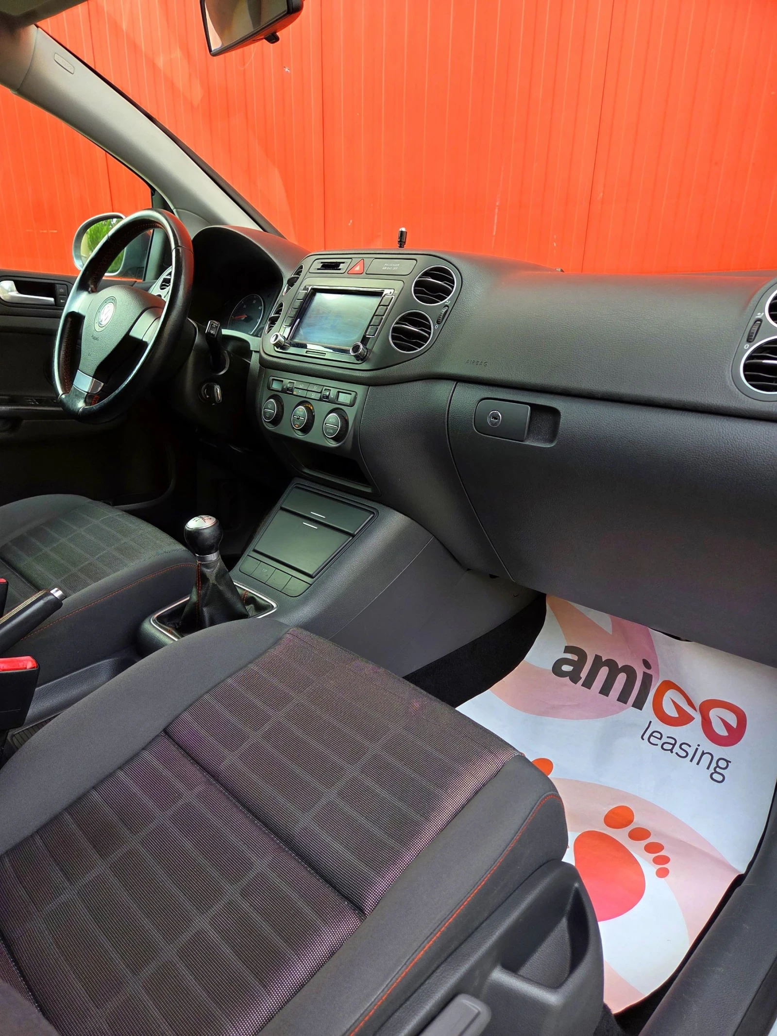 VW Golf Plus 1.9 105k.c, снимка 13 - Автомобили и джипове - 54724032