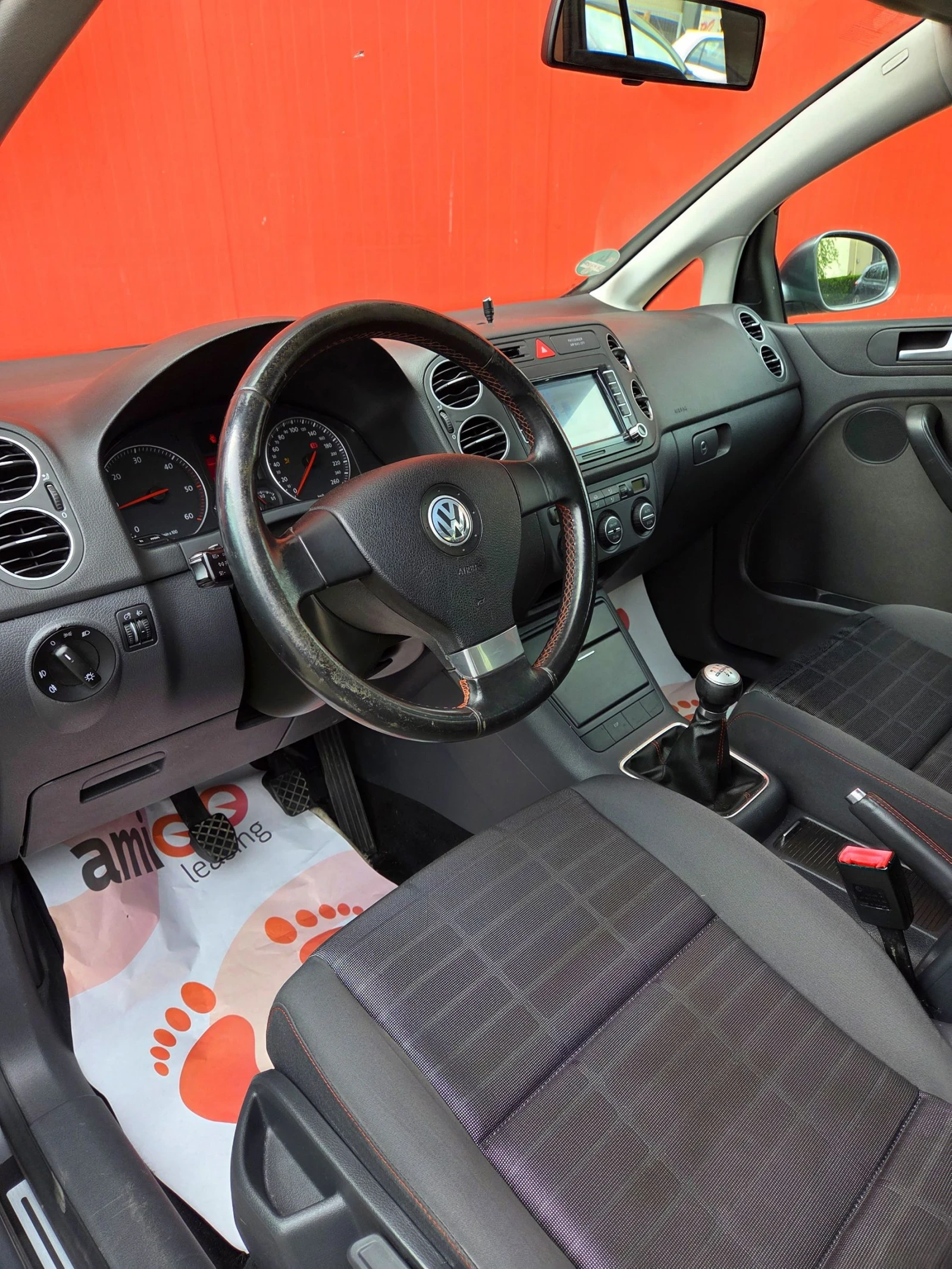 VW Golf Plus 1.9 105k.c, снимка 8 - Автомобили и джипове - 54724032
