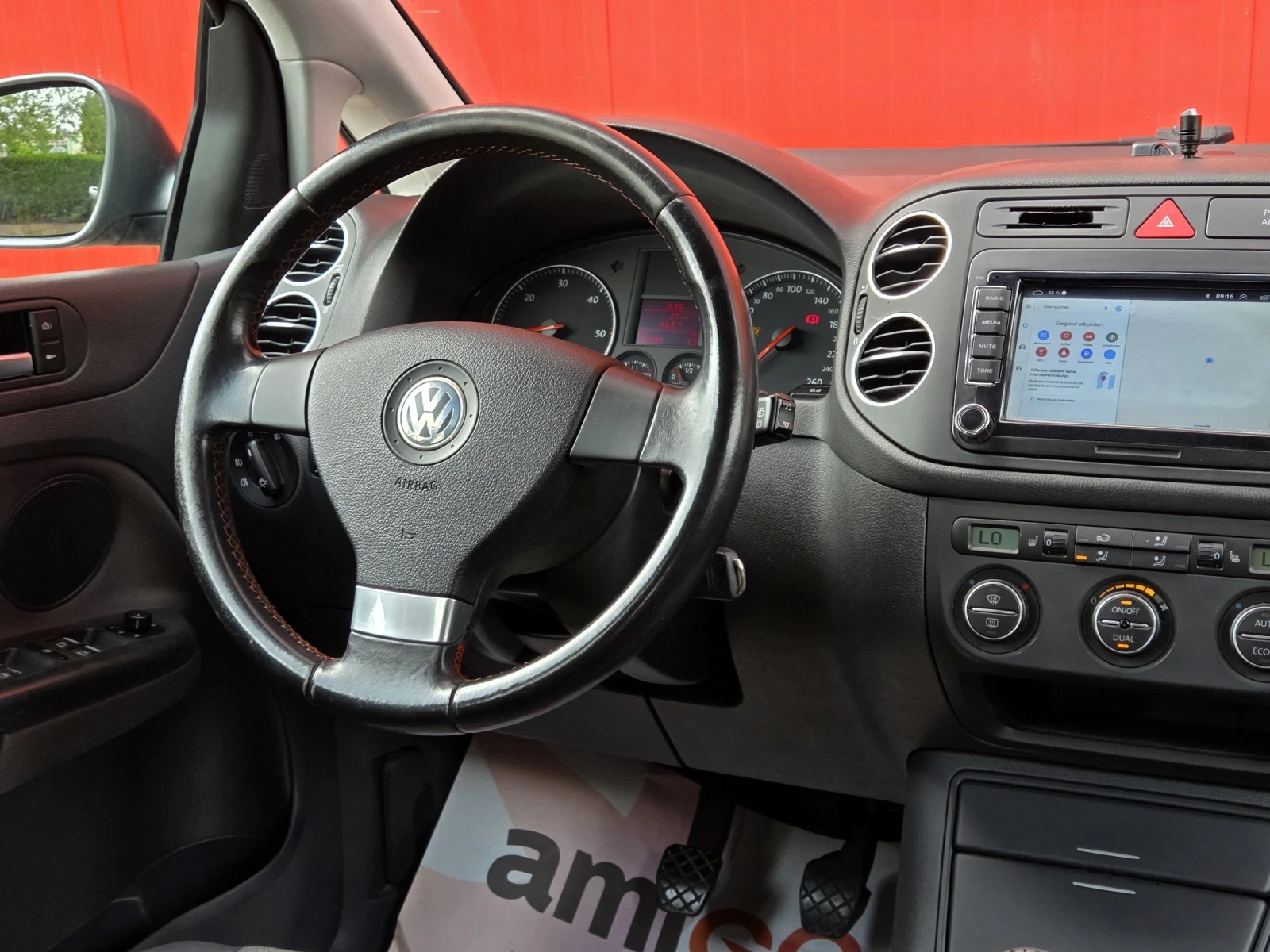 VW Golf Plus 1.9 105k.c, снимка 9 - Автомобили и джипове - 54724032