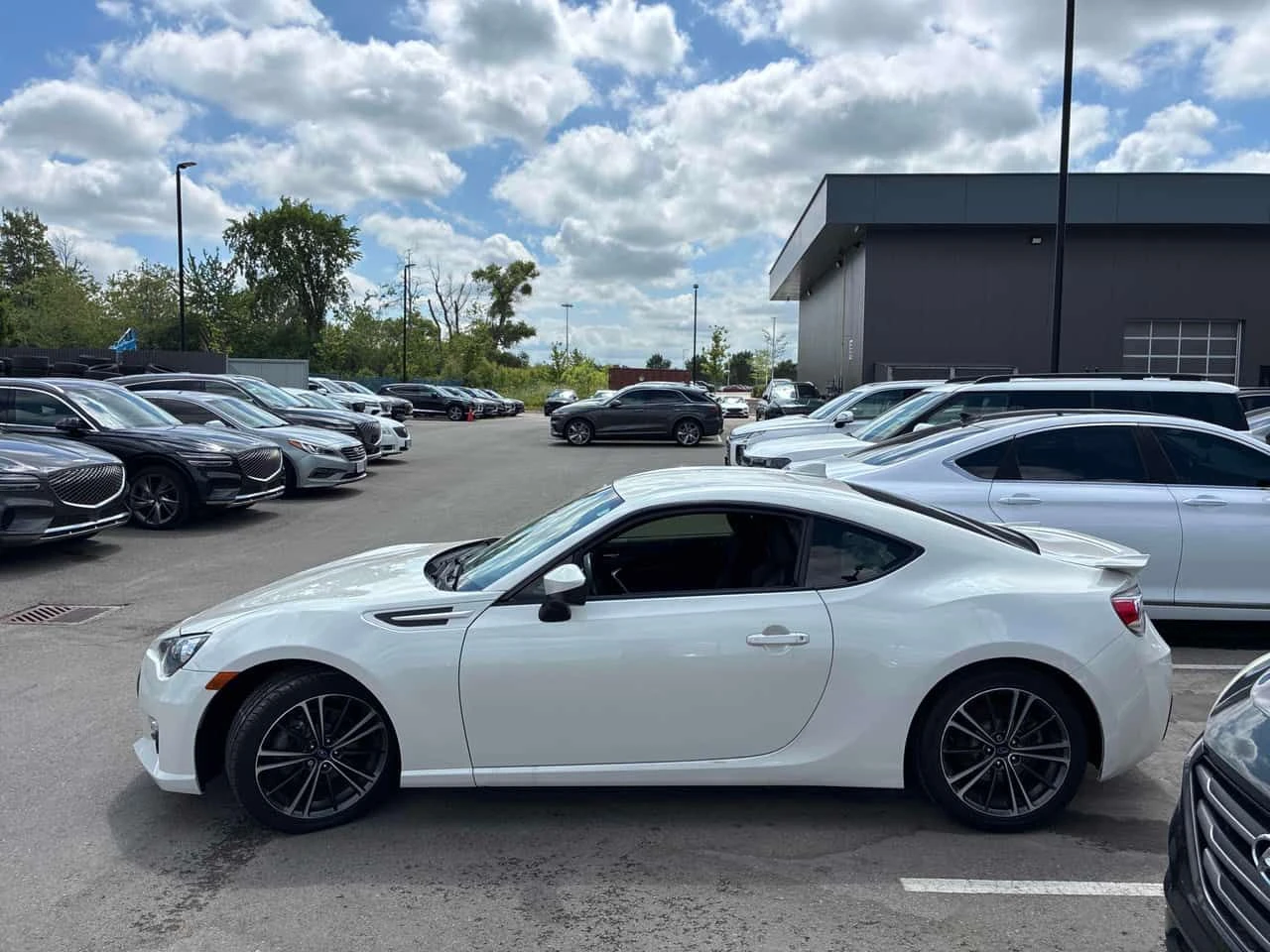 Subaru BRZ * Sport tech * CARFAX * БЕЗ ПЪРВОНАЧАЛНА ВНОСКА, снимка 2 - Автомобили и джипове - 55193948