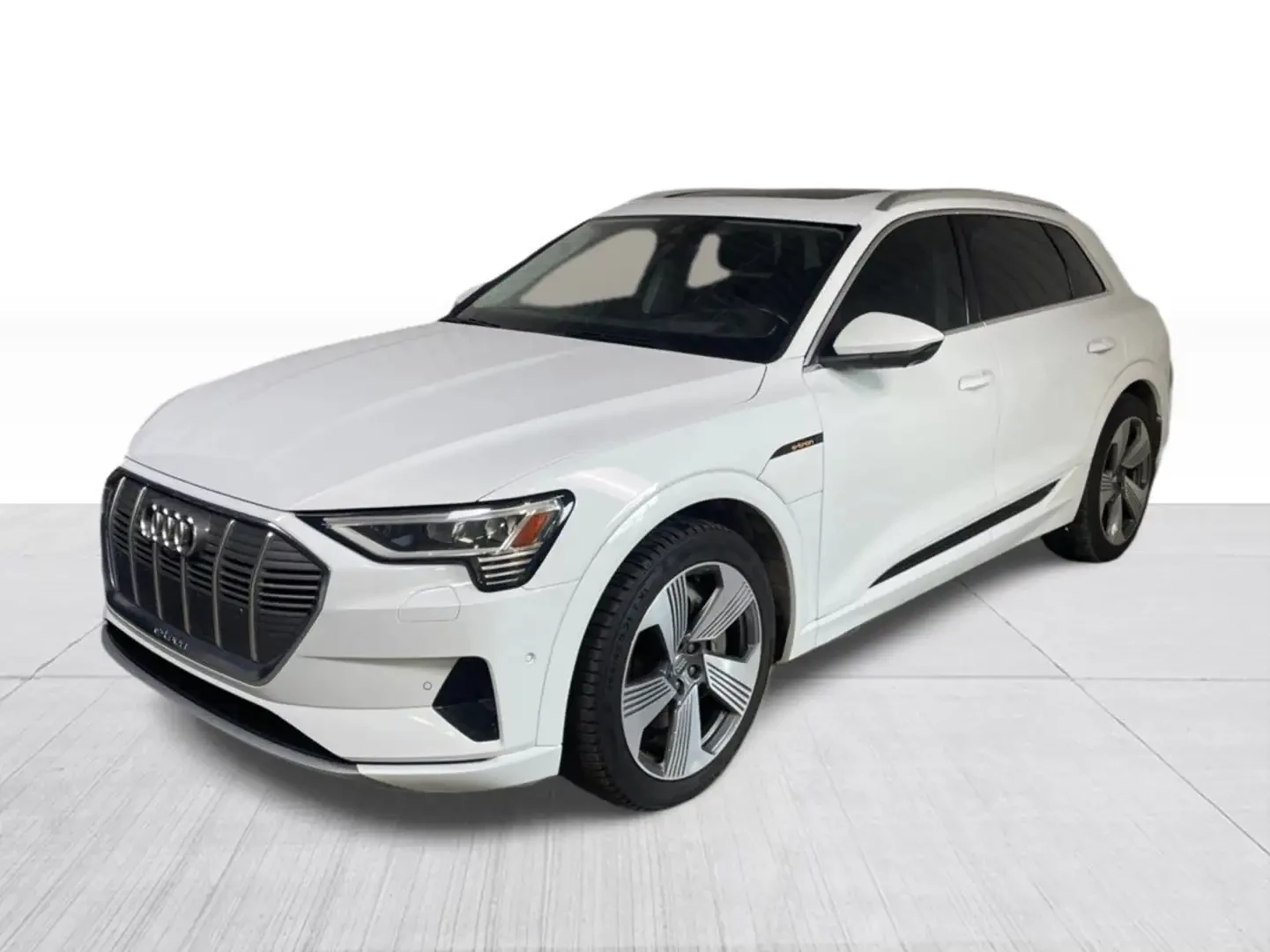 Audi E-Tron TECHNIK/PANORAMA/360CAM/ОБДУХ/ПОДГРЕВ