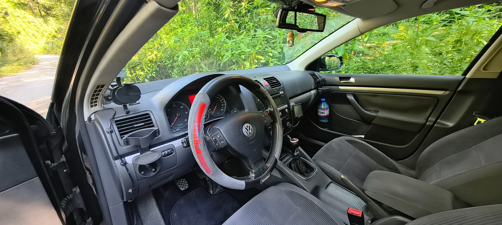 VW Jetta 1.9 TDI, снимка 9 - Автомобили и джипове - 55542246