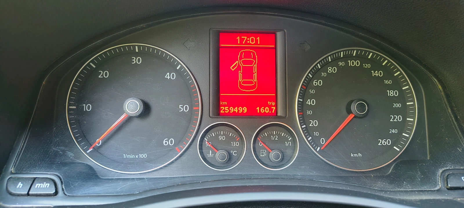 VW Jetta 1.9 TDI, снимка 13 - Автомобили и джипове - 55542246