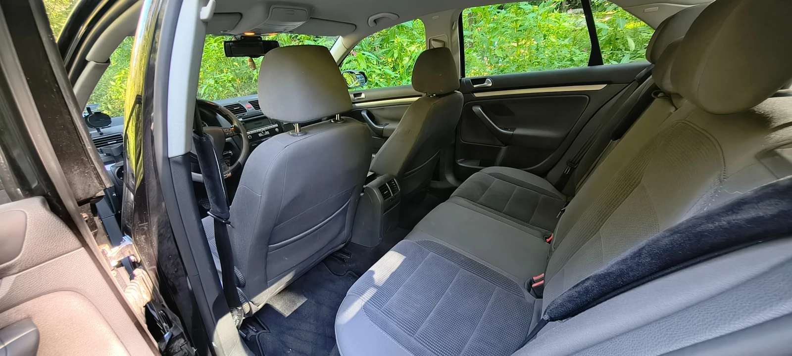 VW Jetta 1.9 TDI, снимка 11 - Автомобили и джипове - 55542246