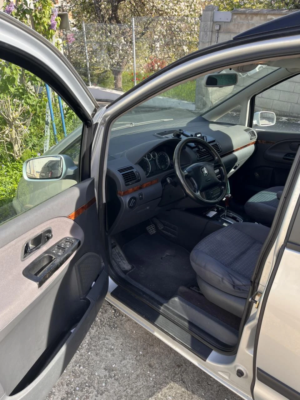 Seat Alhambra 1.9, снимка 7 - Автомобили и джипове - 55637772