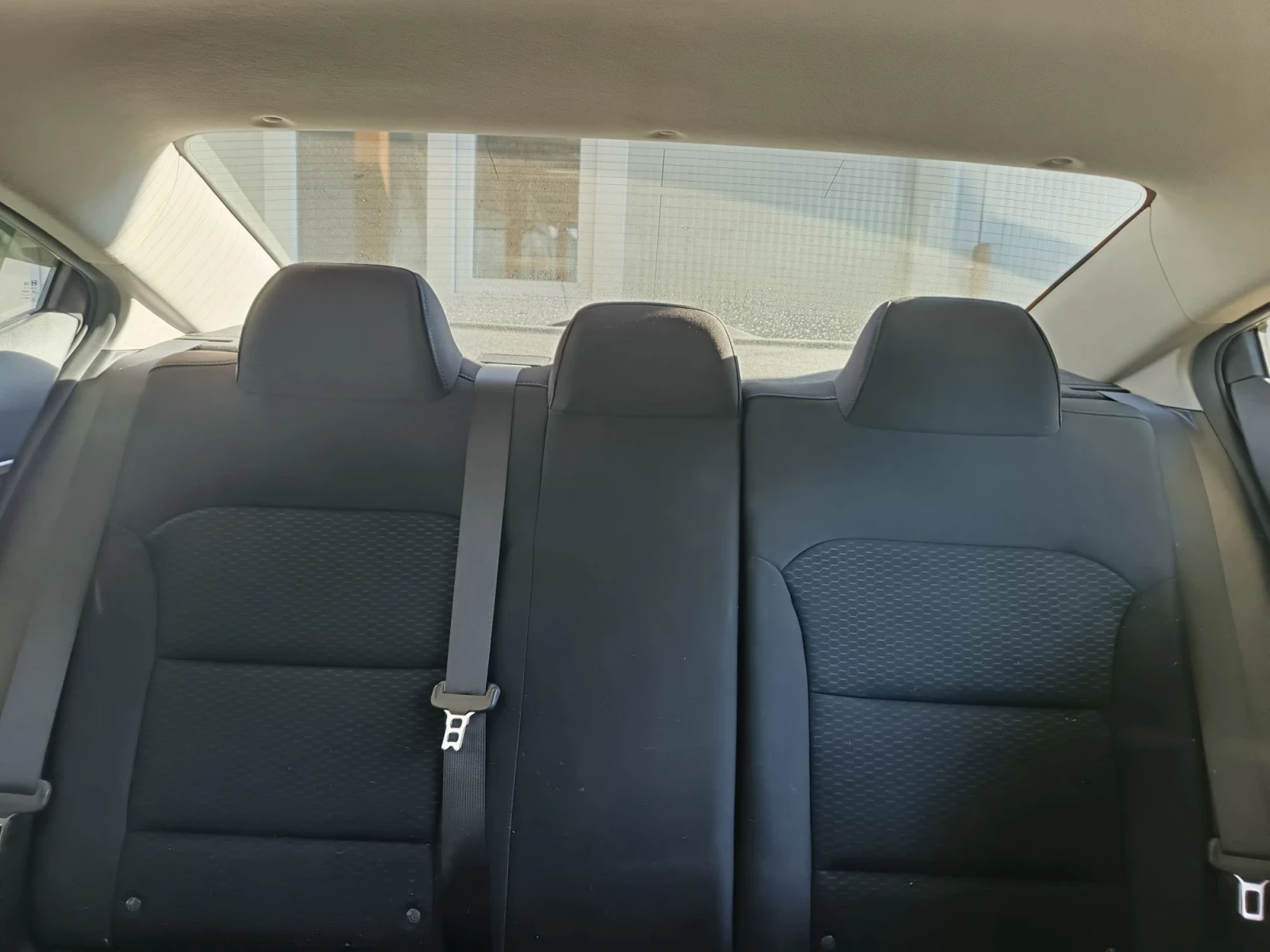 Hyundai Elantra 2.0 бензин с газ, снимка 7 - Автомобили и джипове - 56074980