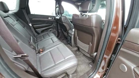 Jeep Grand cherokee SUMMIT* 5.7* V8* ПАНОРАМА* ПОДГРЕВ* КАМЕРА* МЪРТВ*, снимка 13