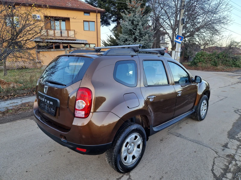 Dacia Duster 1.6 Газов инжекцион ОТЛИЧНА, снимка 5 - Автомобили и джипове - 48368500