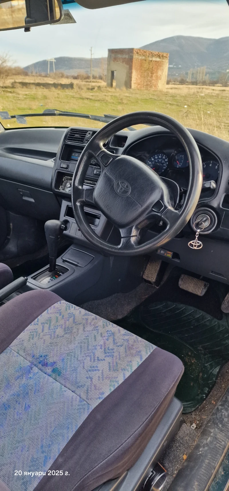 Toyota Rav4, снимка 6 - Автомобили и джипове - 49379582