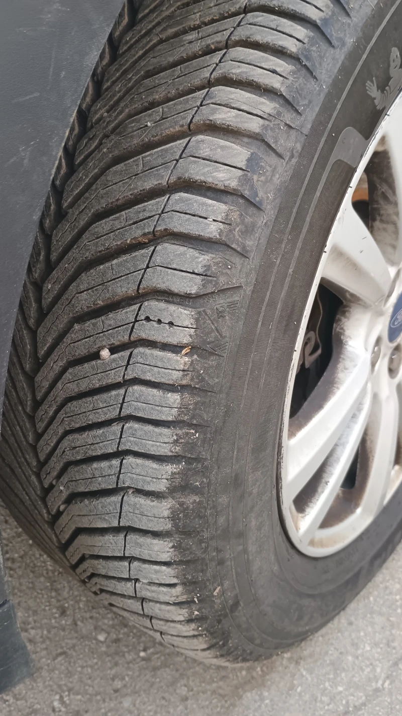 Ford Kuga 2.0 TDI, снимка 12 - Автомобили и джипове - 52956820