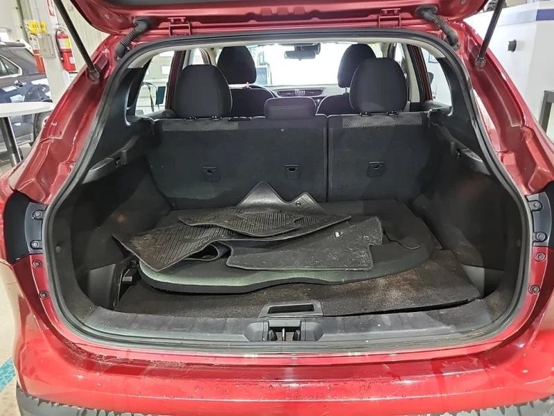 Nissan Qashqai * SL * CARFAX * БЕЗ ПЪРВОНАЧАЛНА ВНОСКА, снимка 16 - Автомобили и джипове - 53232611