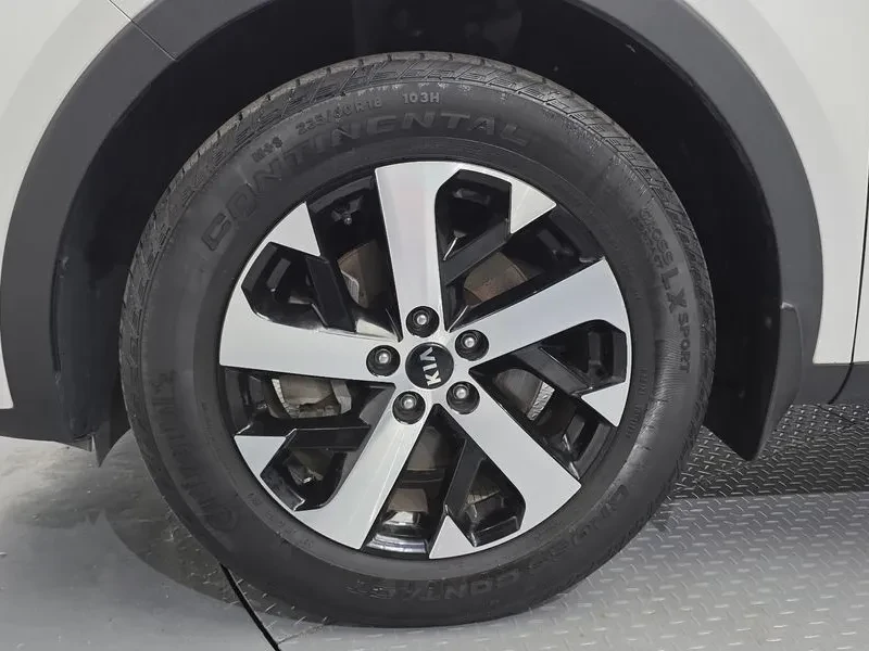 Kia Sorento 2.2 2Wd Prestige, снимка 13 - Автомобили и джипове - 55185994