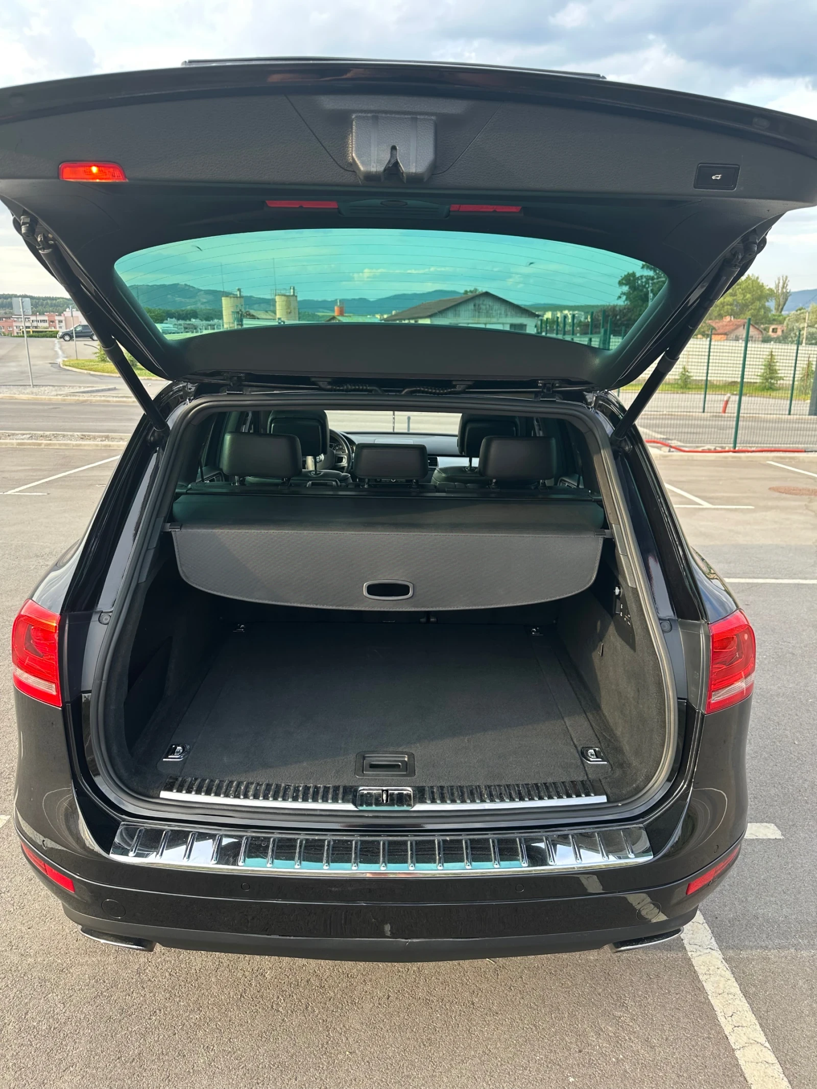 VW Touareg 4.2TDI 340к.с./ R-LINE FULL/ KEYLESS/ START-STOP - изображение 7