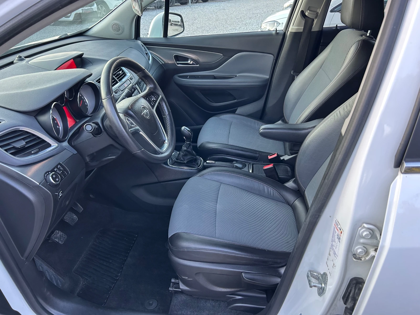 Opel Mokka 1.4I 16V EURO5B GAS, снимка 9 - Автомобили и джипове - 53739345