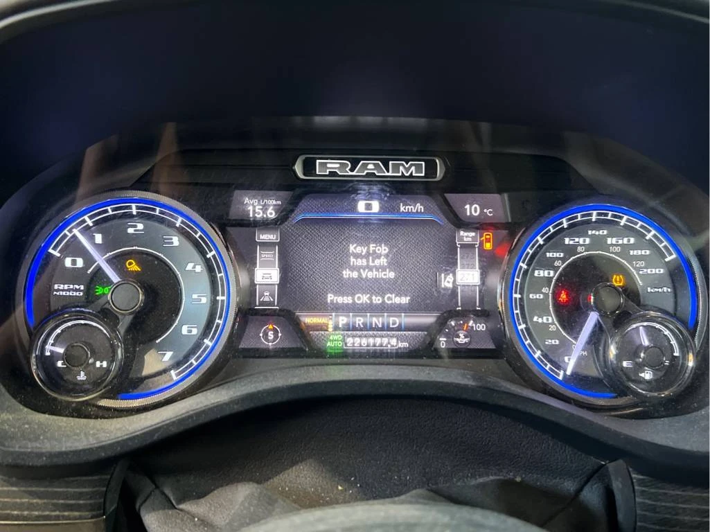 Dodge RAM 1500 Limited 5.7 HEMI 4x4, снимка 7 - Автомобили и джипове - 53907218