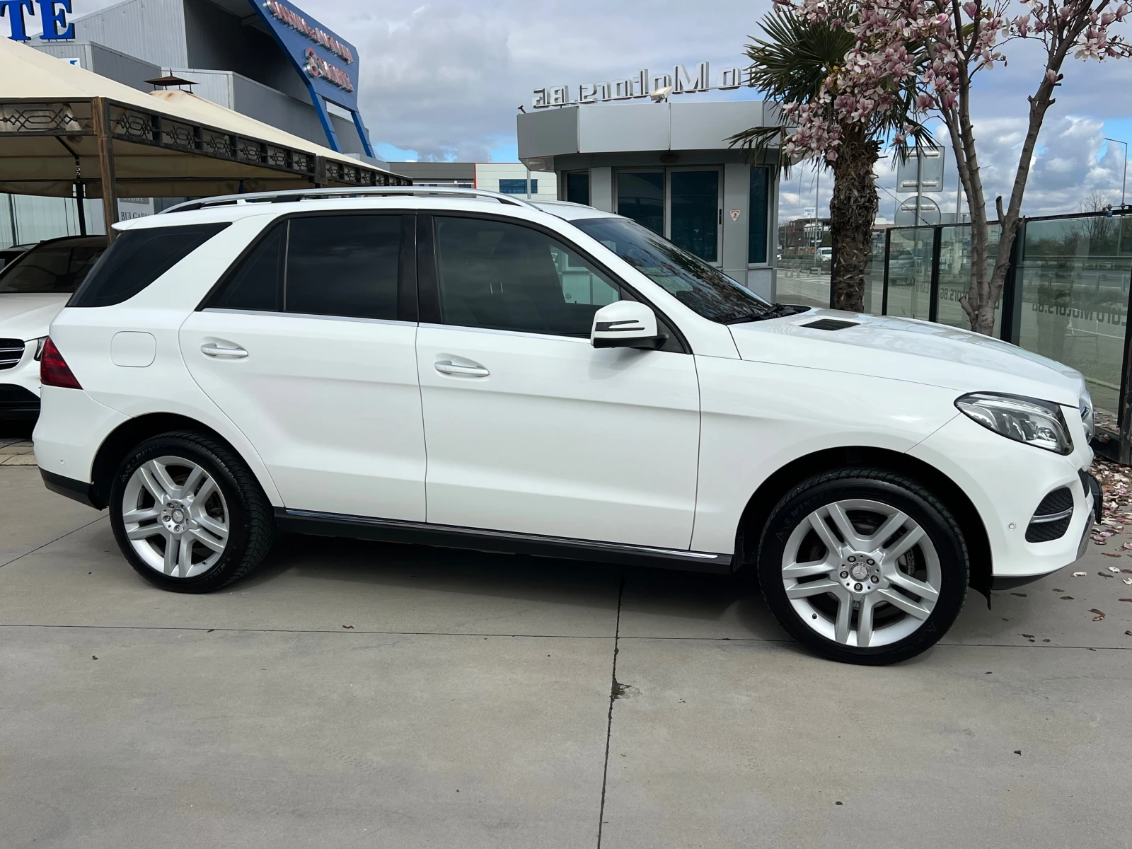 Mercedes-Benz GLE 350 d, 9-G, SPORT, 4-MATIC, FULL SERVICE-KATO HOB!!!, снимка 4 - Автомобили и джипове - 54089051